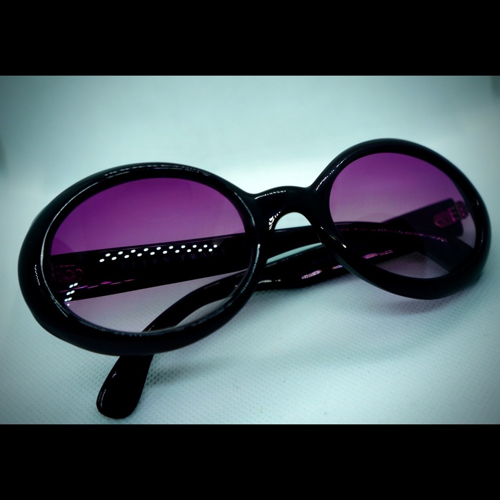 ELLEN TRACY Vubtage Sunglasses
